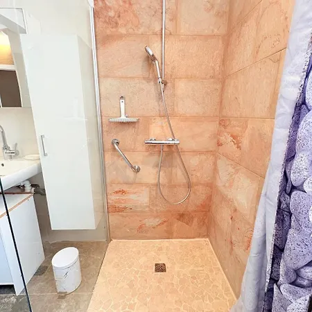 - T3 En Duplex Recemment Renove * アングレット